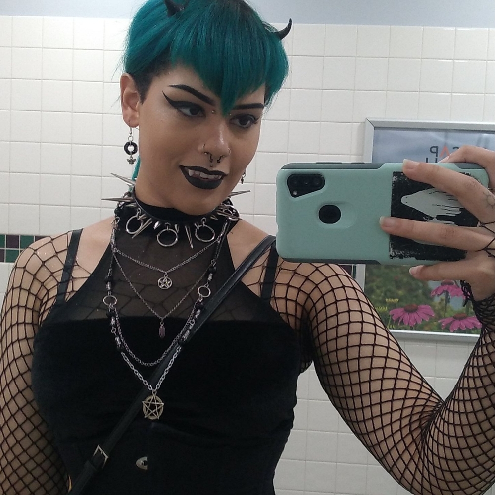 Meet your Posher, Misery